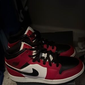 Nike Red and Black Sneakers for Everyday Comfort